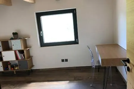 Apartment Grand Avec Terrasse A Chez-les-reuses
