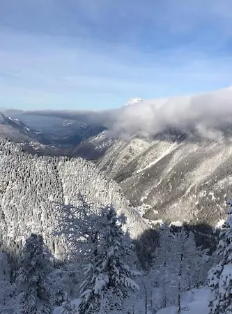 Apartment Grand Avec Terrasse A Chez-les-reuses