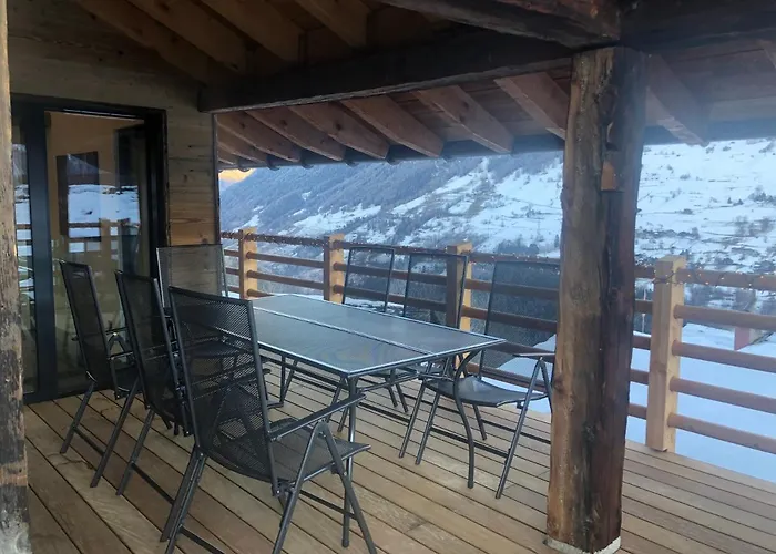 Grand Avec Terrasse à Chez-les-reuses Appartamento
