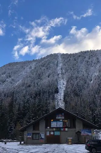 Grand Avec Terrasse à Chez-les-reuses