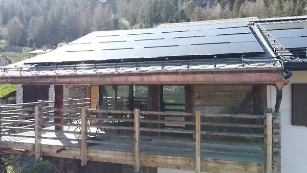 Grand Avec Terrasse à Chez-les-reuses Appartamento