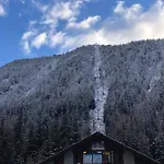 Grand Avec Terrasse à Chez-les-reuses