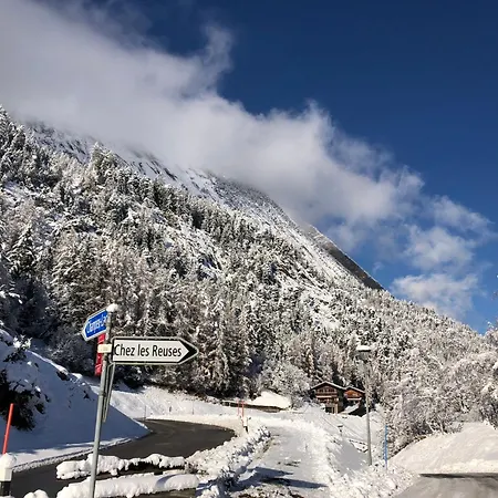 Grand Avec Terrasse à Chez-les-reuses Orsières